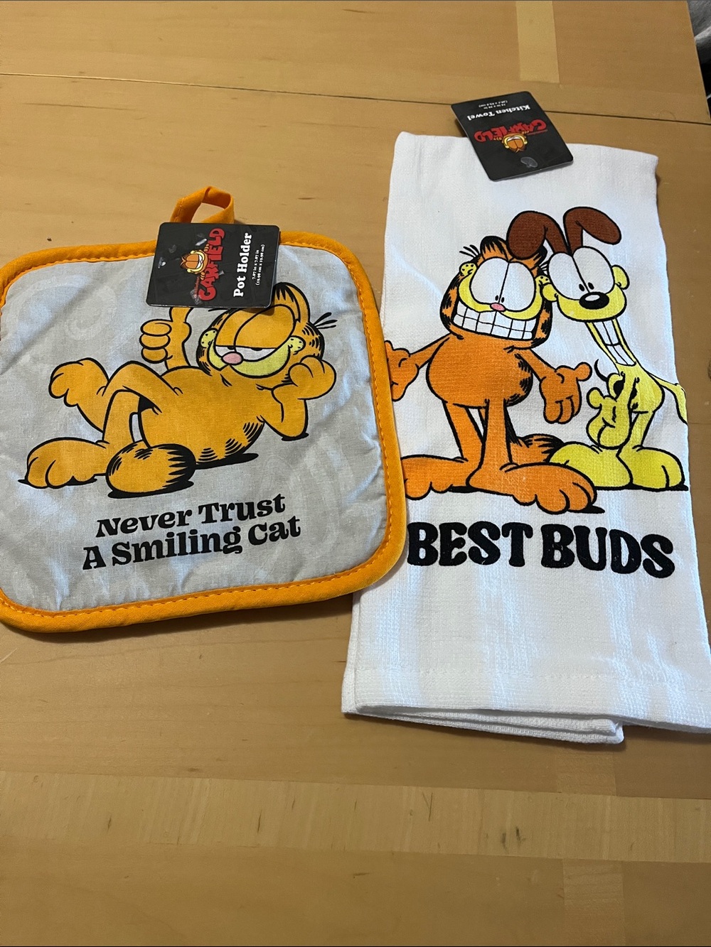 Garfield Orange Kitchen Towel & Pot Holder Set - Garfield
